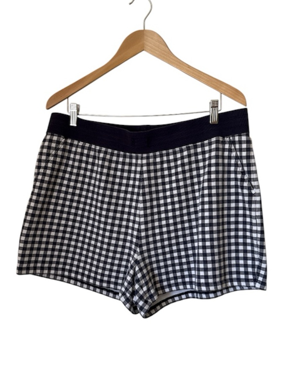 Draper James navy & white Gingham Women's Shorts - XL